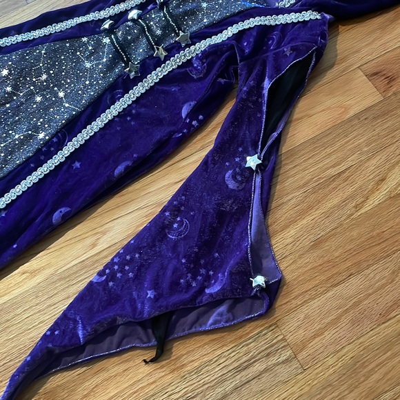 Halloween costume - Picture 3 of 16